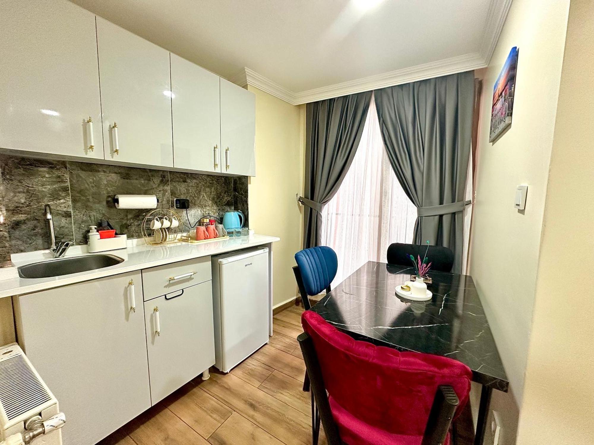 Taksim Pera Golden Otel 3*